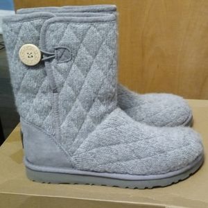 New Ugg Australia boots. Size 9.